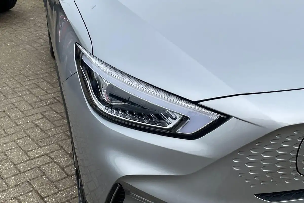 2024-mg-zs-suv-e-trophy-connect-ev-156ps-long-range-big-23
