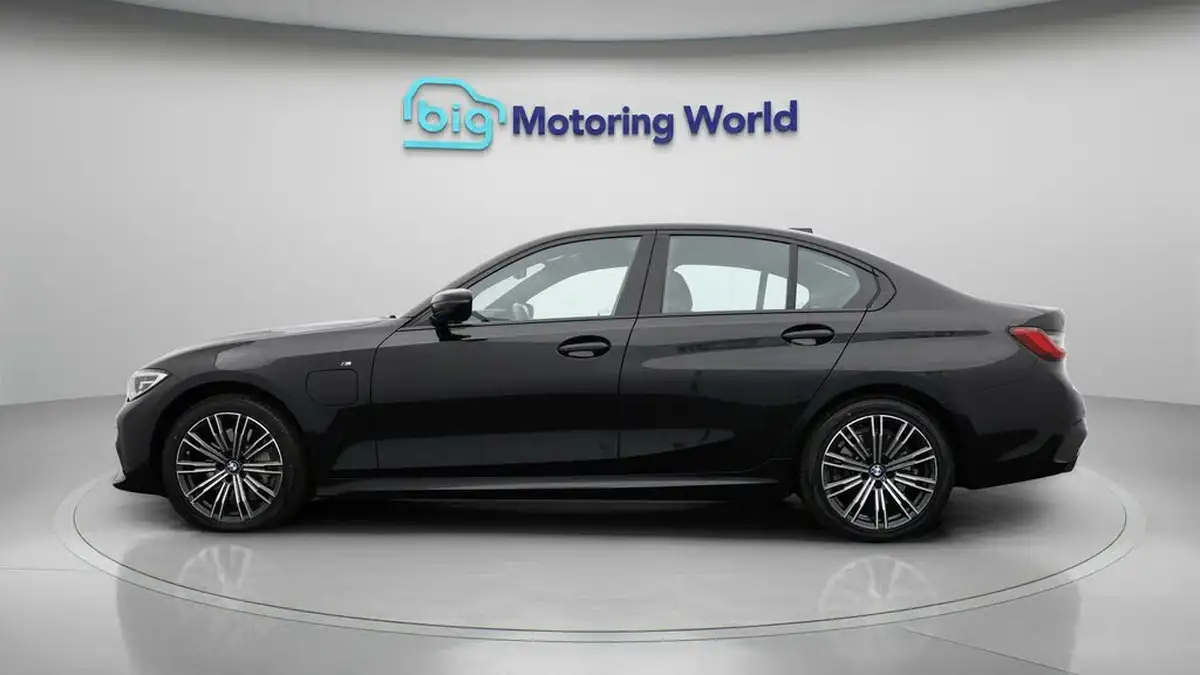 2019-bmw-3-series-20-330e-m-sport-plus-pack-big-4
