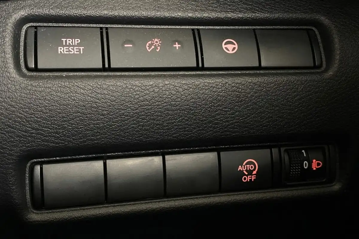 2020-nissan-juke-10-dig-t-tekna-117ps-big-37