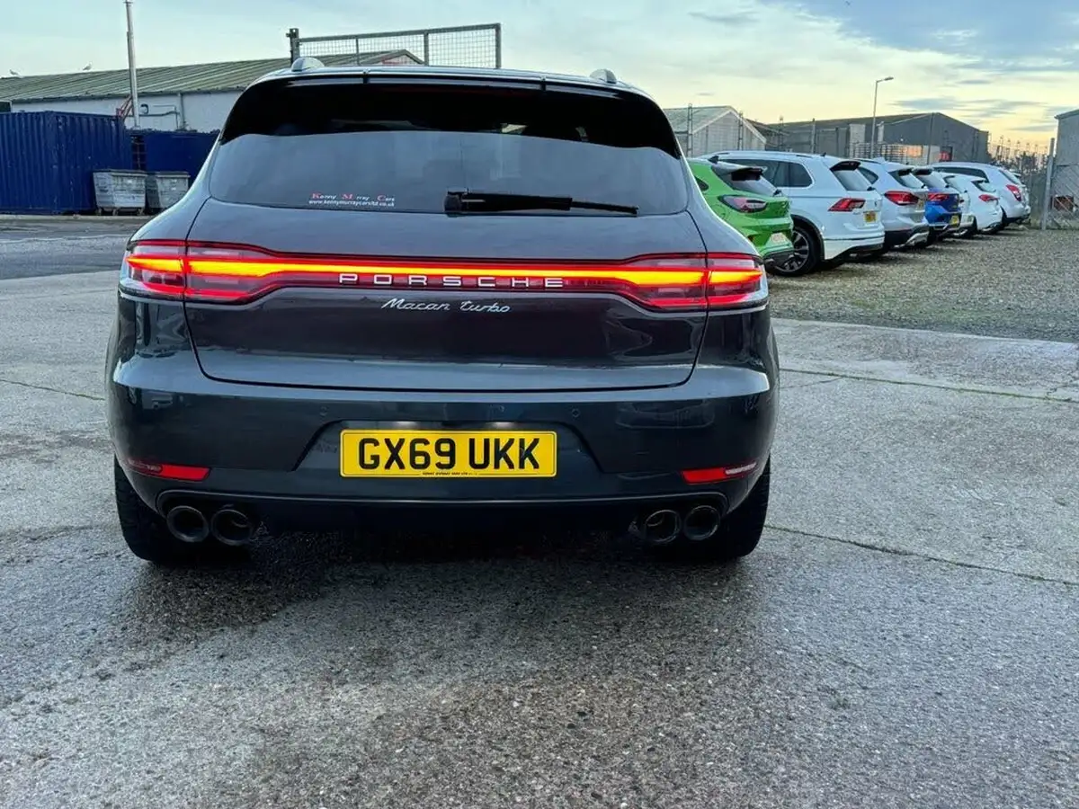 2019-porsche-macan-29-v6-turbo-big-14