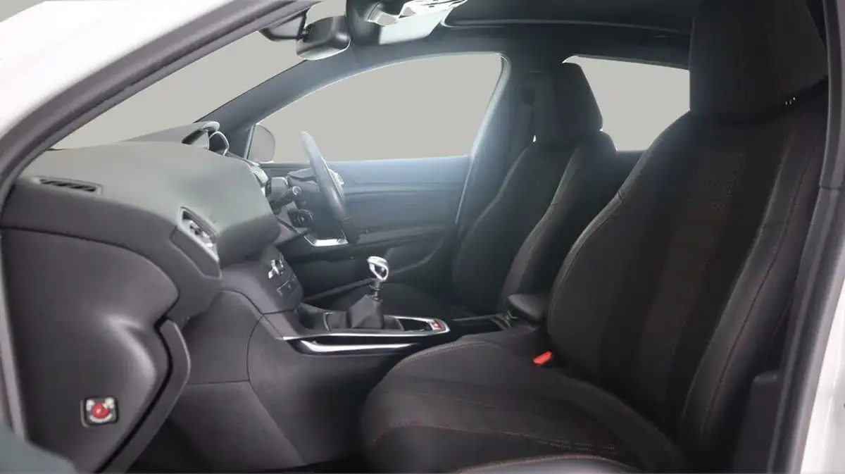 2019-peugeot-308-15-bluehdi-gt-line-big-14