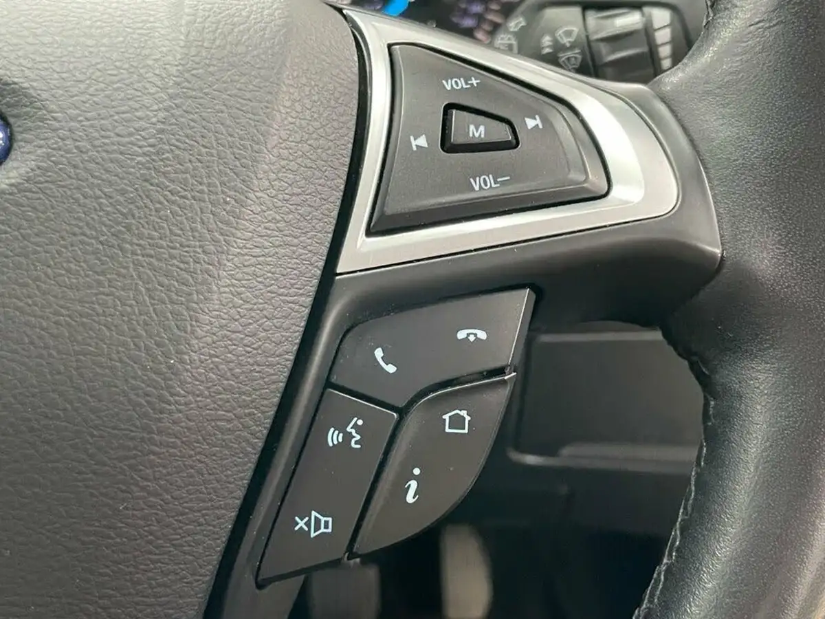 2021-ford-galaxy-20-zetec-big-34