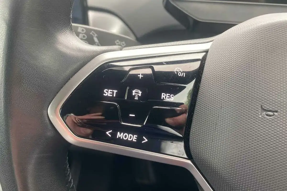 2022-volkswagen-id4-e-life-148ps-52kwh-pure-performance-big-14