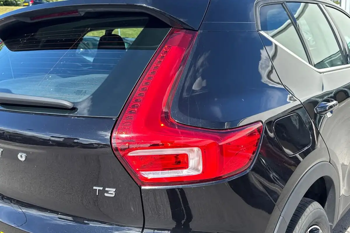 2021-volvo-xc40-15-t3-inscription-161bhp-auto-big-19