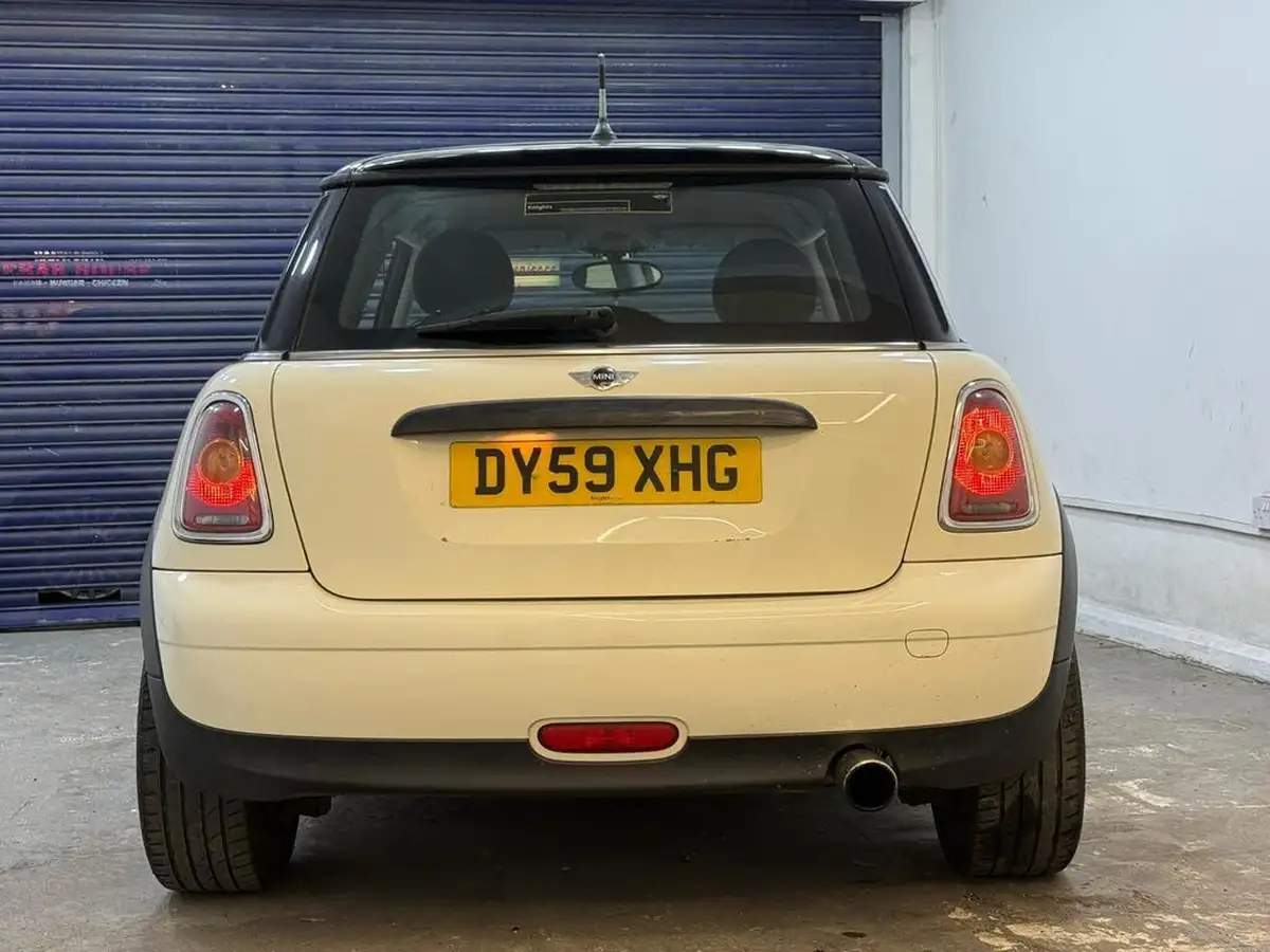 2009-mini-cooper-14-first-75bhp-big-18