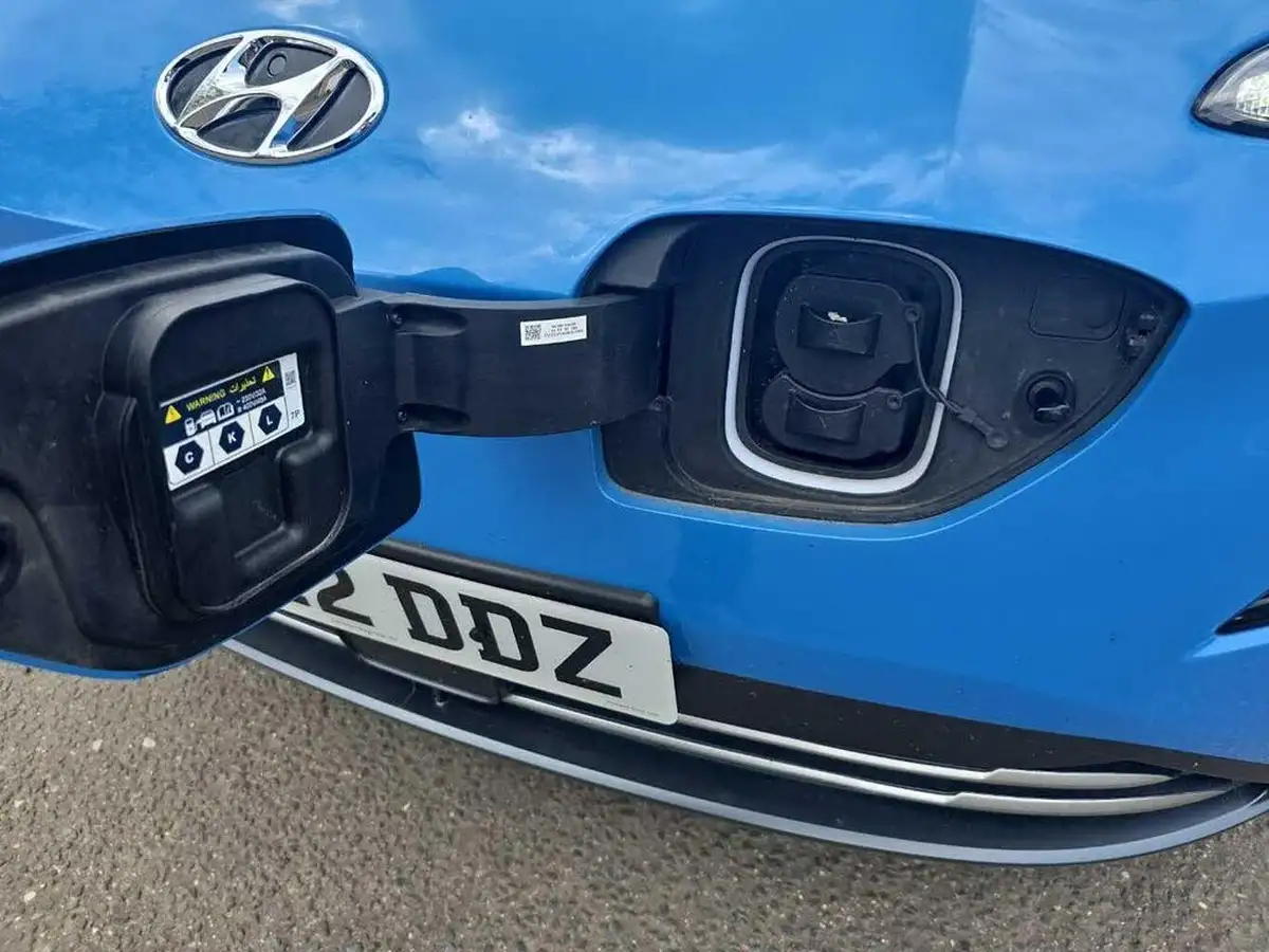 2022-hyundai-kona-e-se-connect-big-23