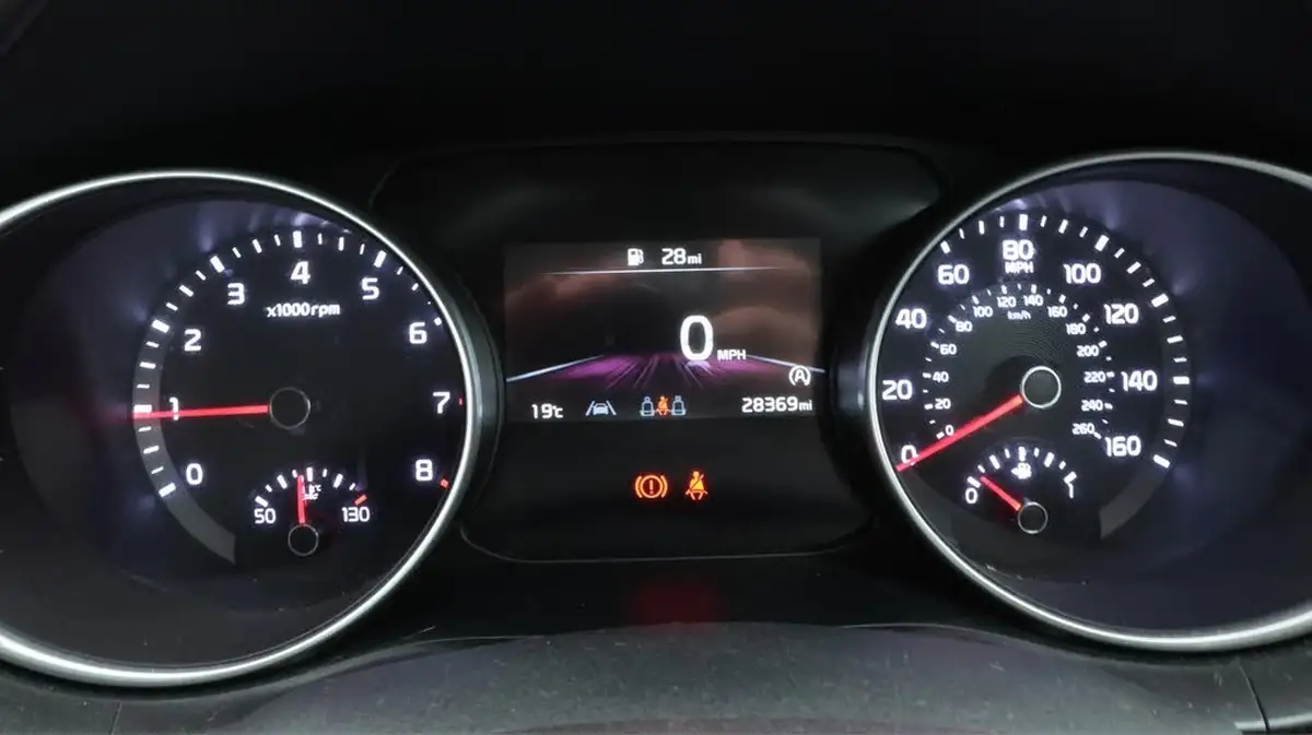 2021-kia-ceed-10-t-gdi-2-hatchback-big-10