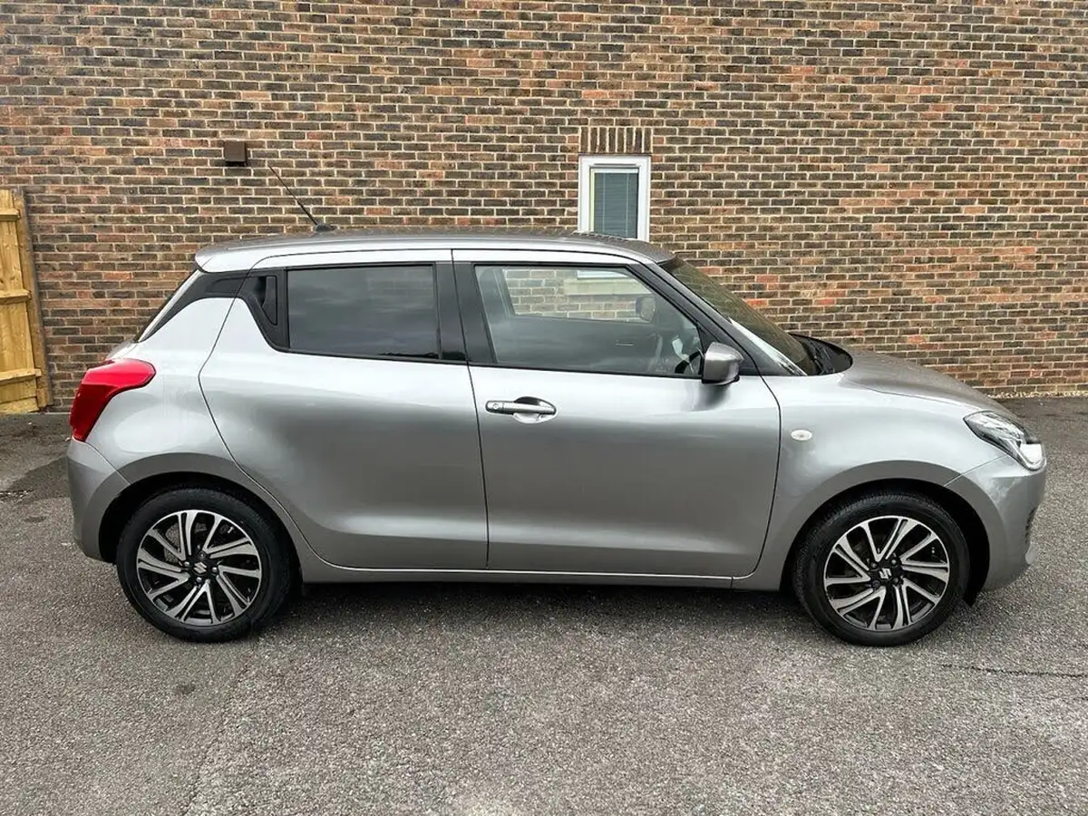 2022-suzuki-swift-12-dualjet-sz-l-big-4