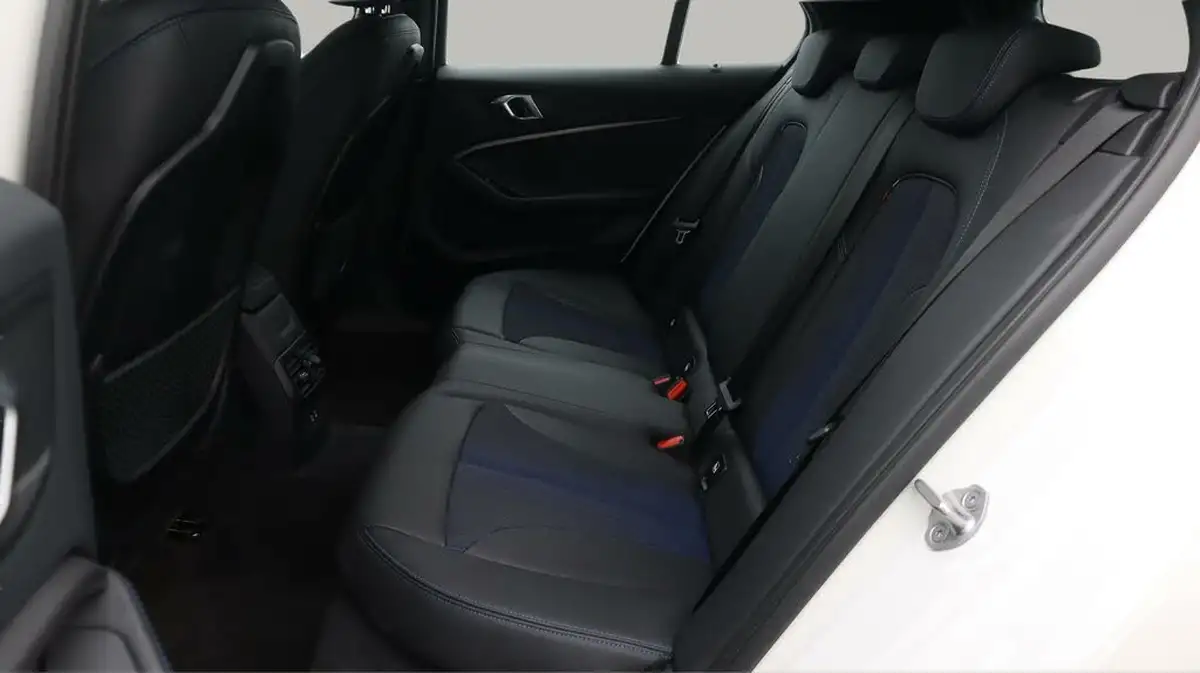 2022-bmw-1-series-15-118i-m-sport-lcp-dct-big-16