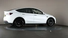 2022-tesla-model-y-e-long-range-small-63