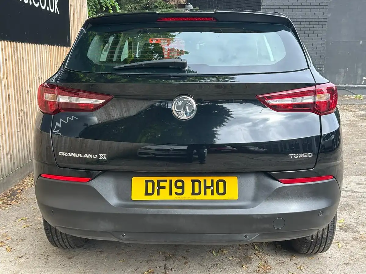 2019-vauxhall-grandland-x-12-se-ss-big-11
