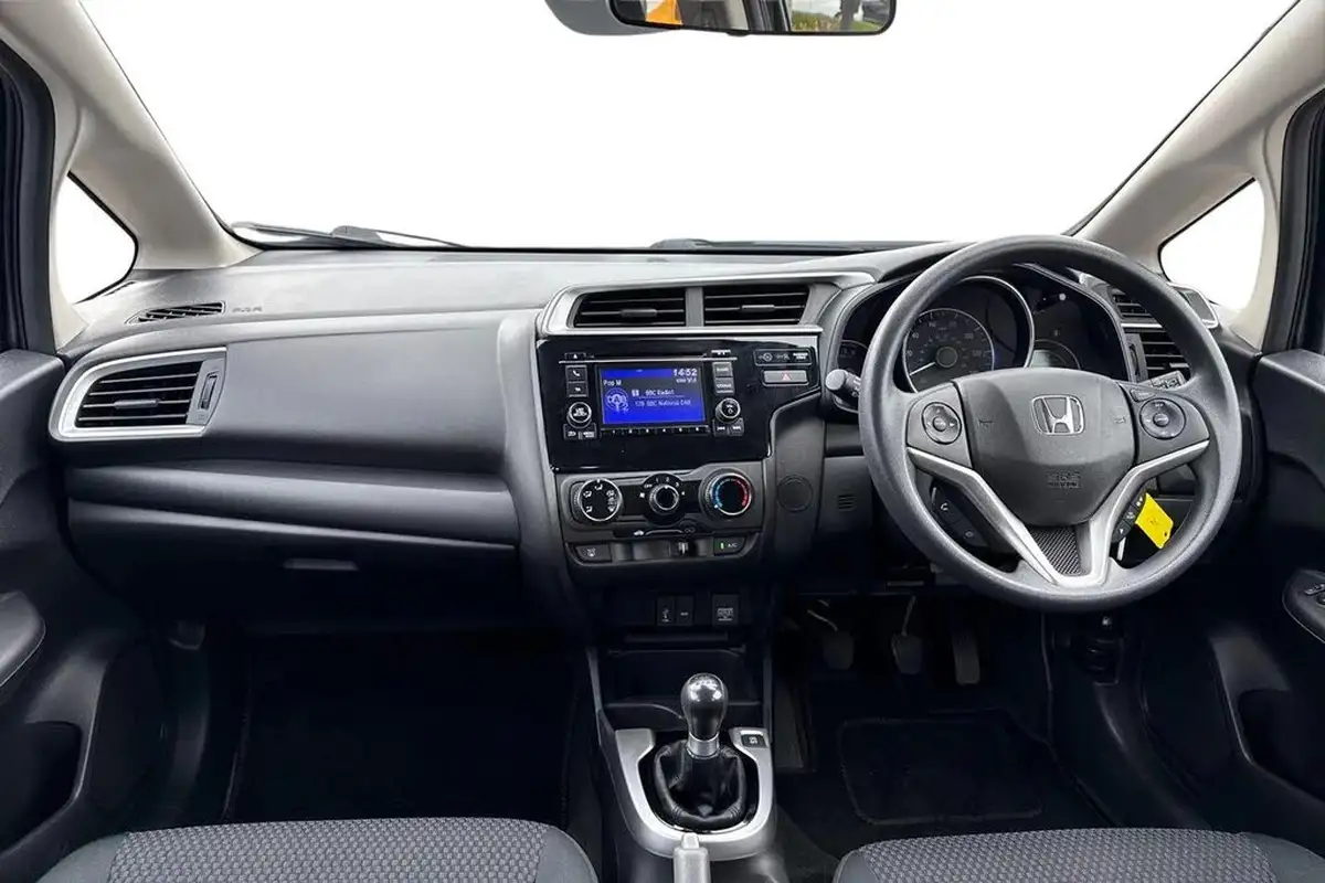 2020-honda-jazz-13-i-vtec-s-big-3