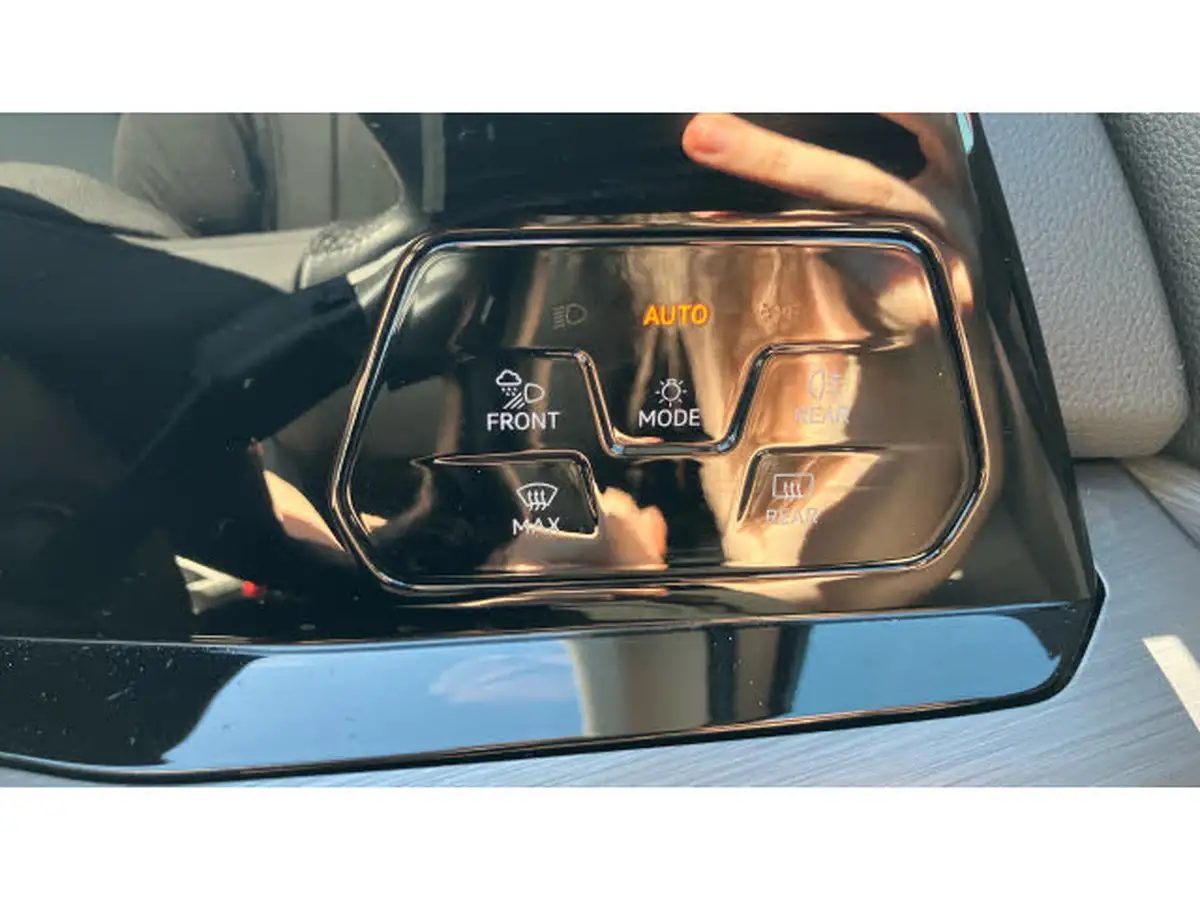 2020-volkswagen-golf-15-tsi-style-150ps-hatchback-big-23