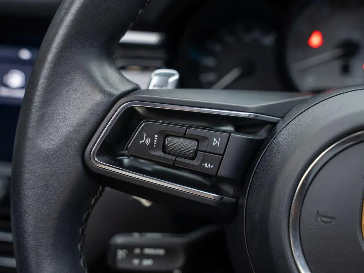 2022-porsche-macan-29-v6-s-big-28