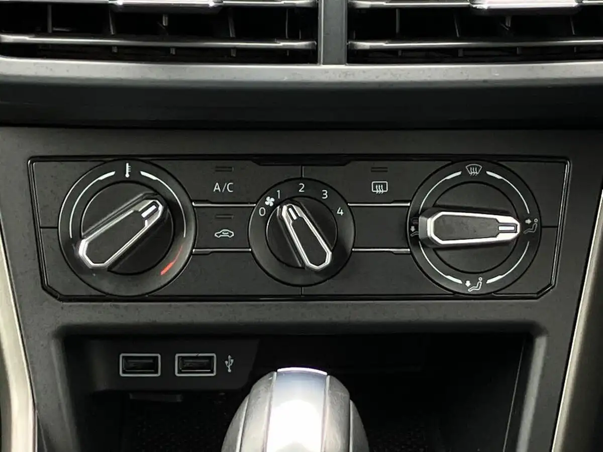 2020-volkswagen-polo-10-tsi-match-dsg-big-13