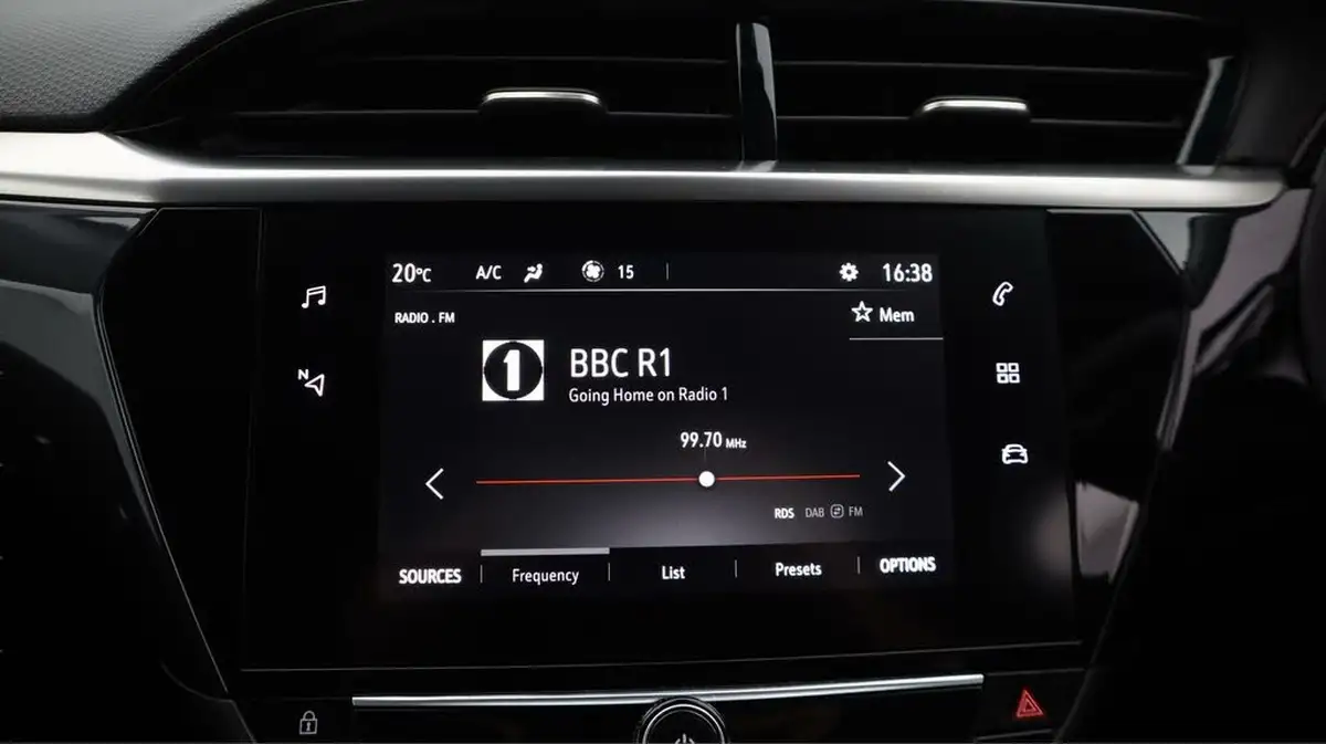 2022-vauxhall-corsa-12i-elite-edition-big-11