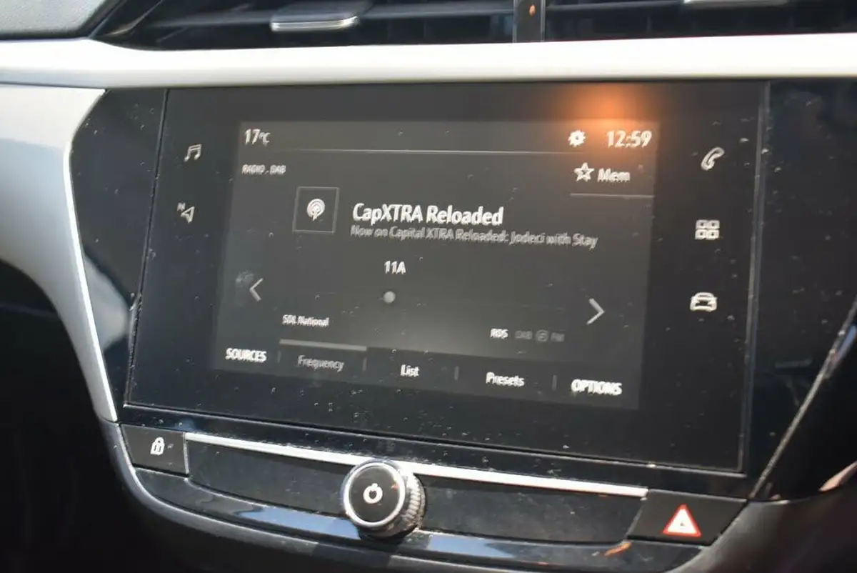 2021-vauxhall-corsa-12i-se-premium-big-14