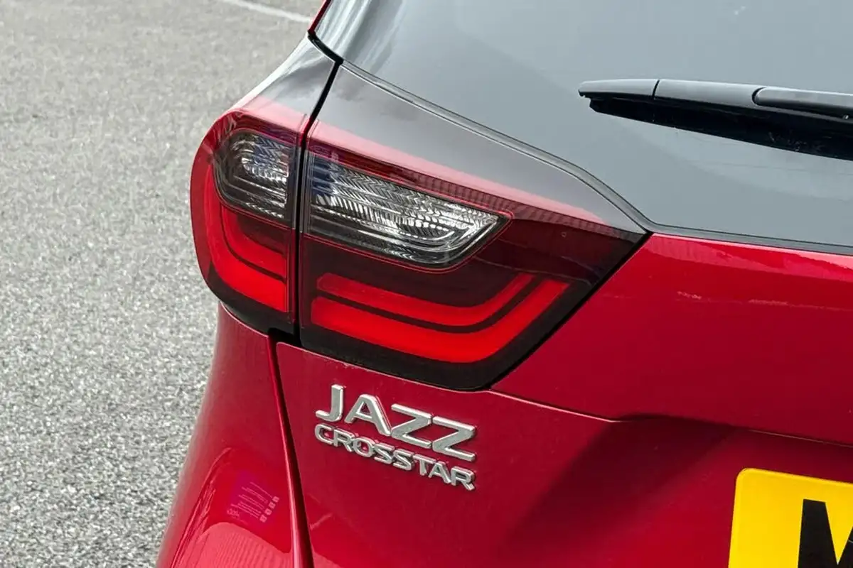 2024-honda-jazz-15-i-mmd-crosstar-advance-big-27