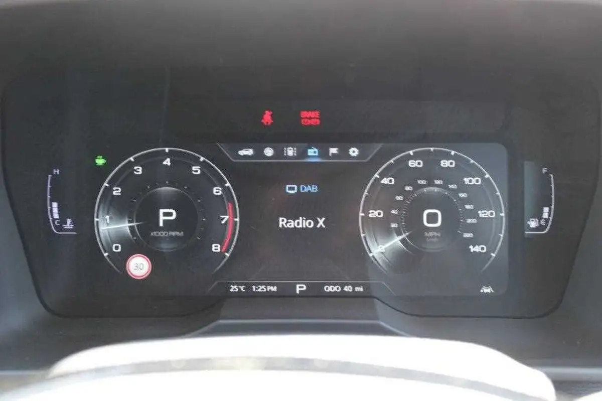 2025-kgm-ssangyong-tivoli-15-k40-auto-big-26