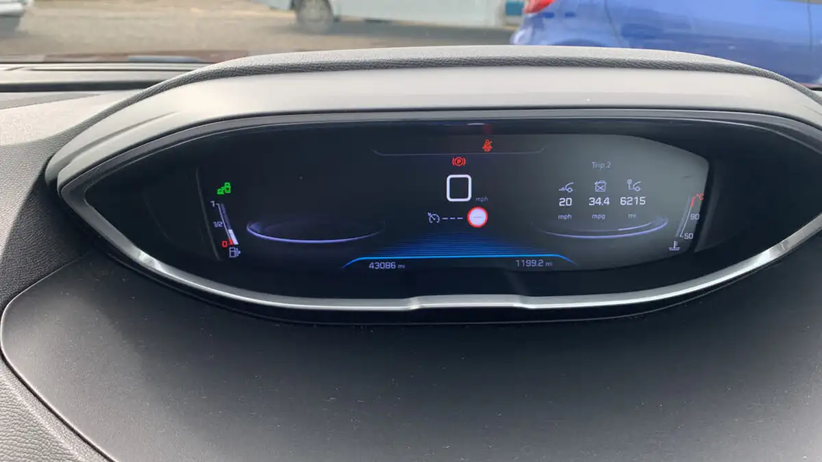 2017-peugeot-3008-suv-12-puretech-allure-big-12
