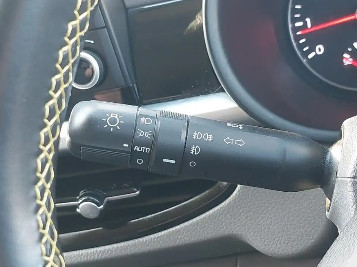 2020-kia-picanto-125-x-line-big-14