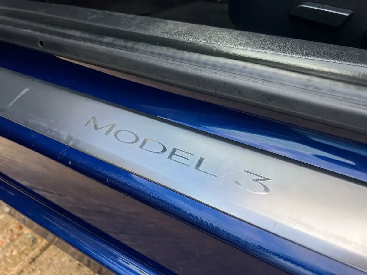 2020-tesla-model-3-e-standard-plus-big-27