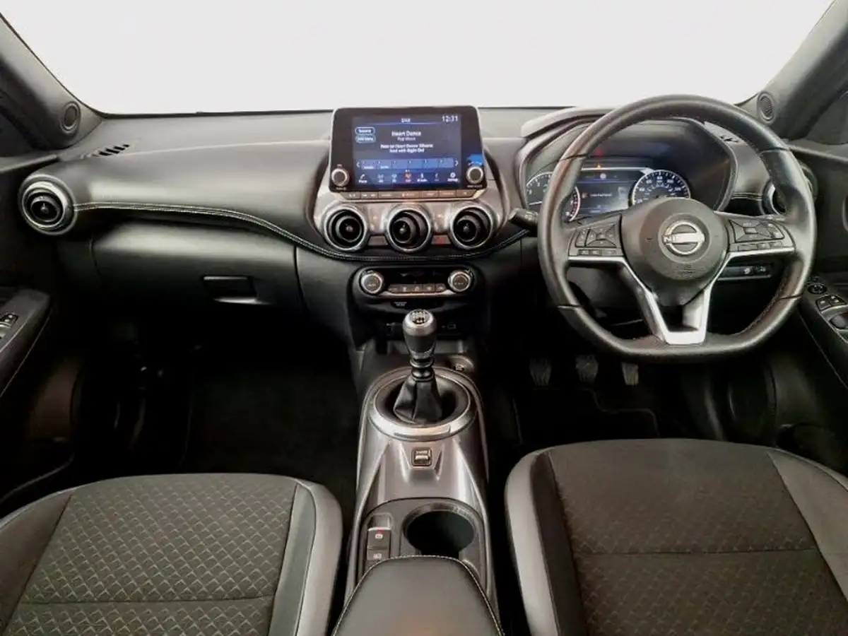 2023-nissan-juke-10-dig-t-n-connecta-big-2
