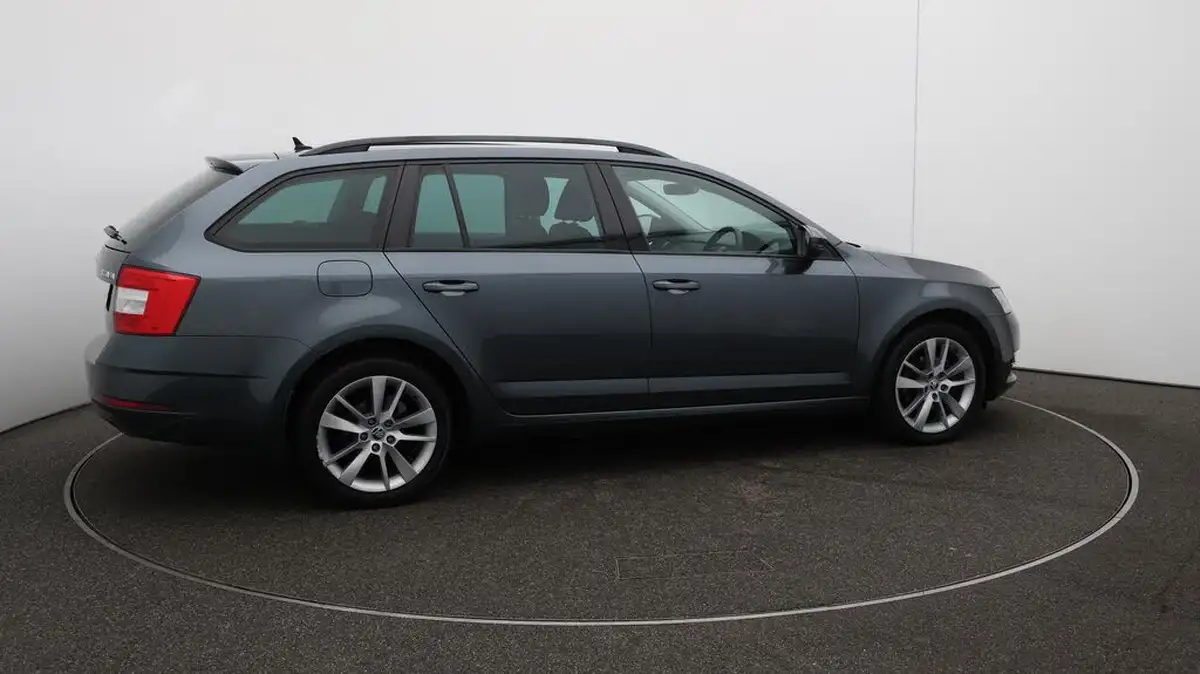 2019-skoda-octavia-20tdi-se-l-estate-dsg-big-44
