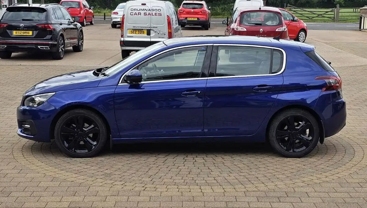 2018-peugeot-308-12-puretech-allure-130bhp-big-6