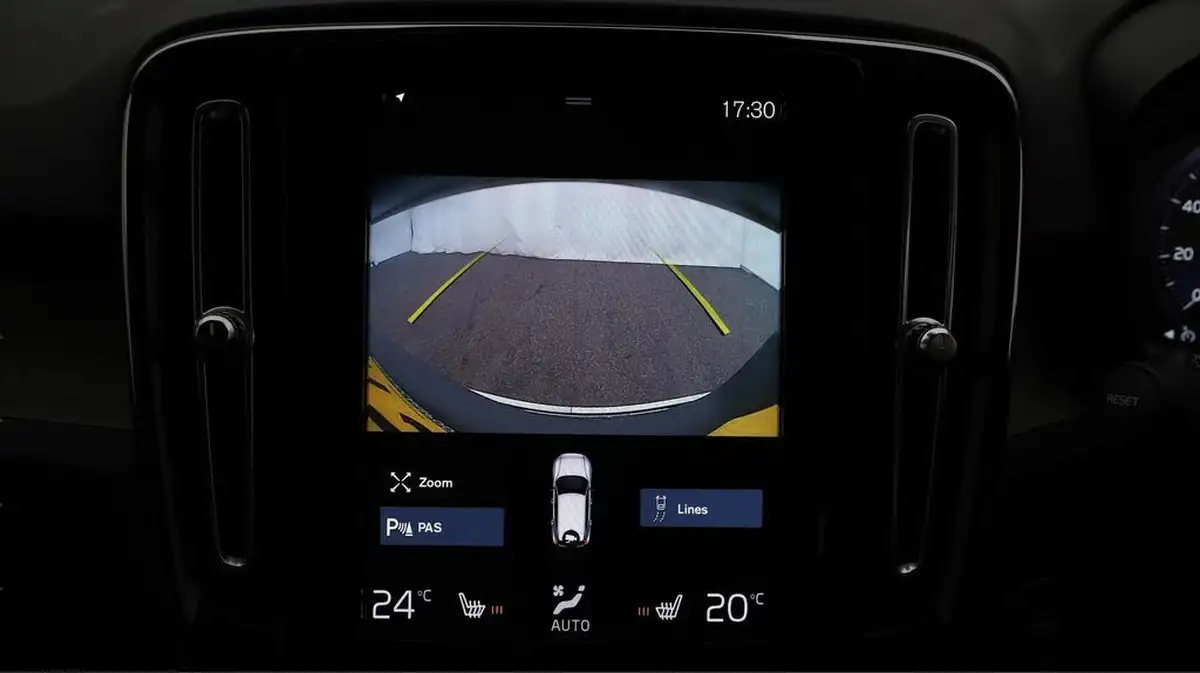 2022-volvo-xc40-15-t5-inscription-pro-big-24