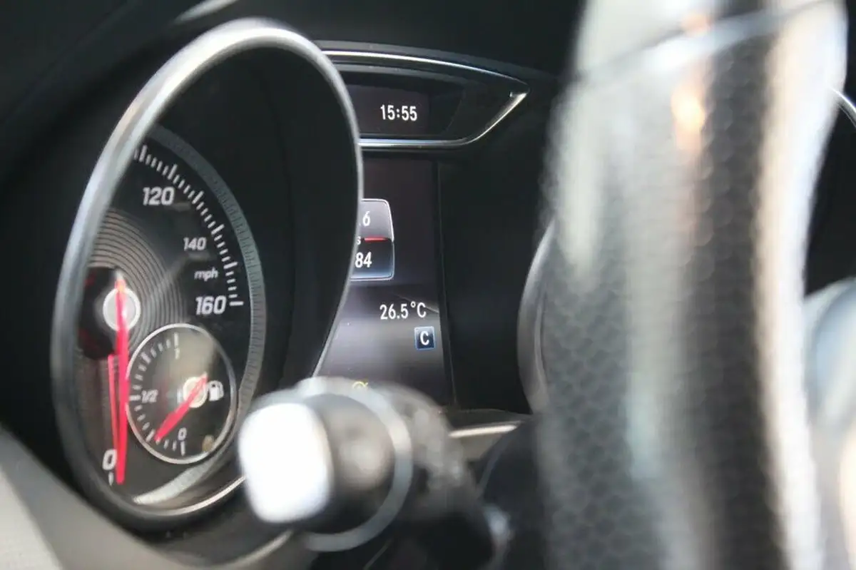 2019-mercedes-benz-gla-class-16-gla-180-urban-edition-ss-big-31