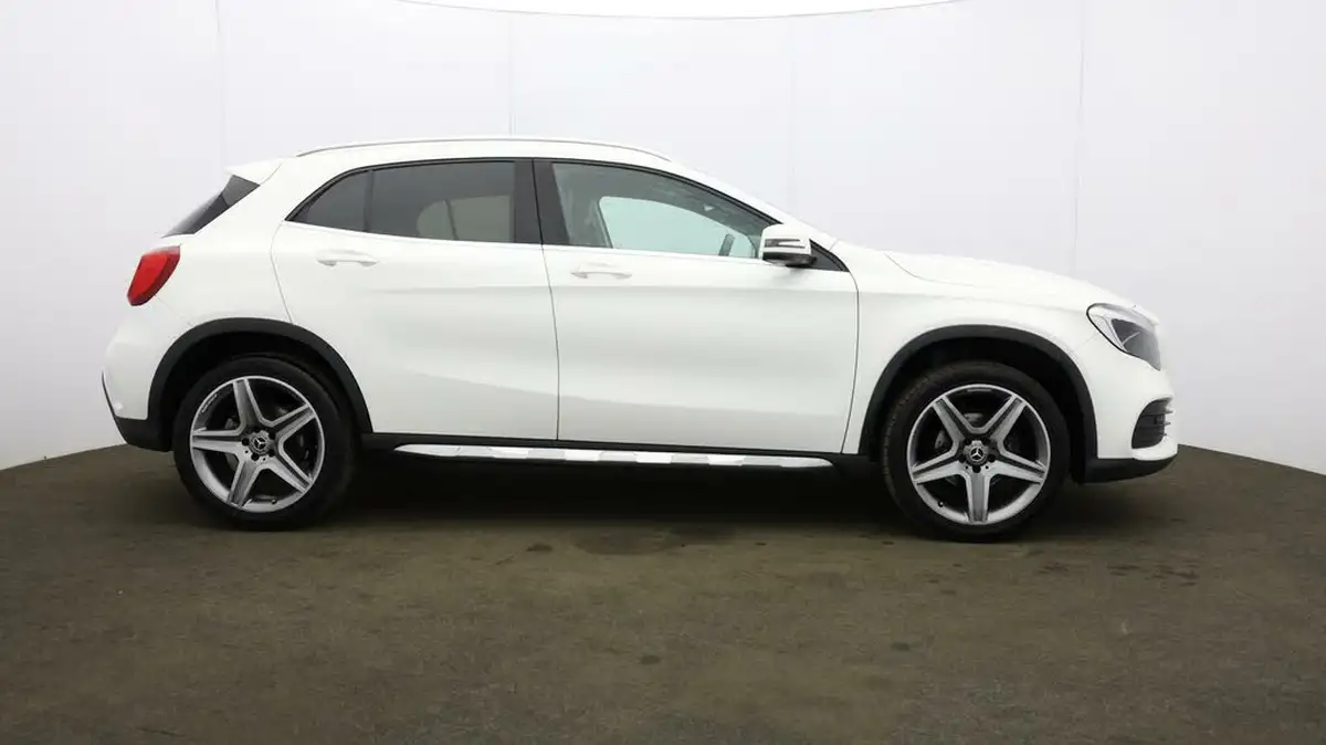 2018-mercedes-benz-gla-class-16-gla-200-amg-line-154bhp-big-53