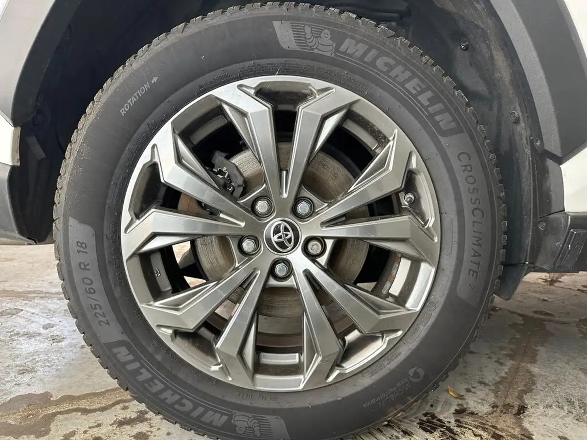 2022-toyota-rav4-25-vvt-i-design-215bhp-big-32