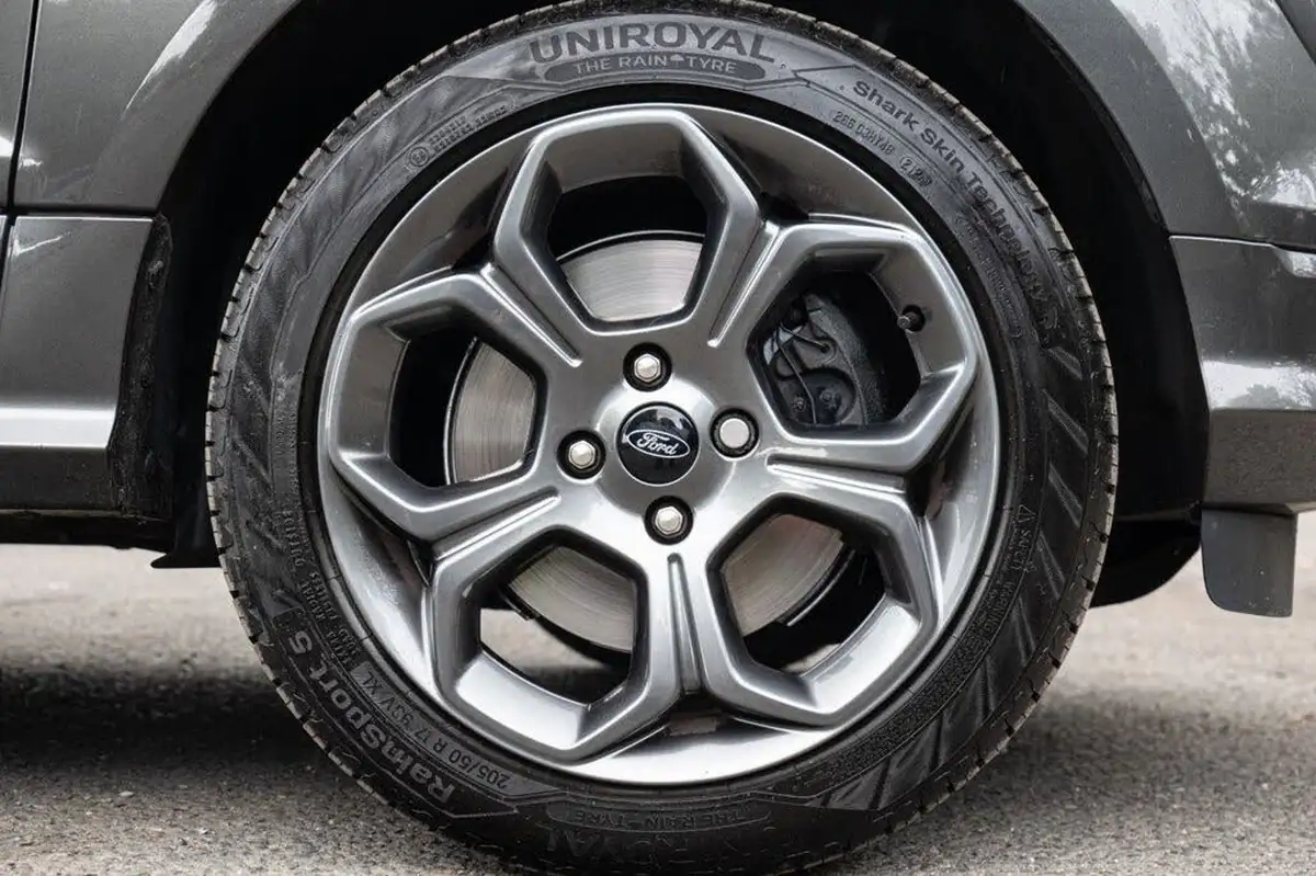 2019-ford-ecosport-10t-st-line-125ps-big-33
