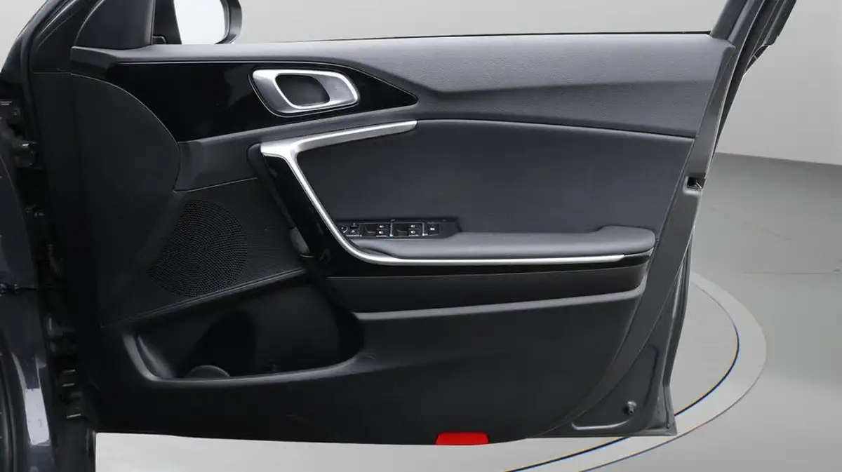 2022-kia-ceed-15-t-gdi-3-hatchback-big-15