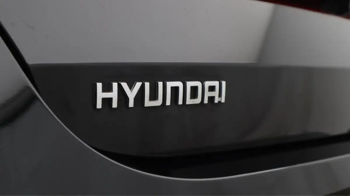 2022-hyundai-i20-10-t-gdi-se-connect-eclutch-imt-big-20