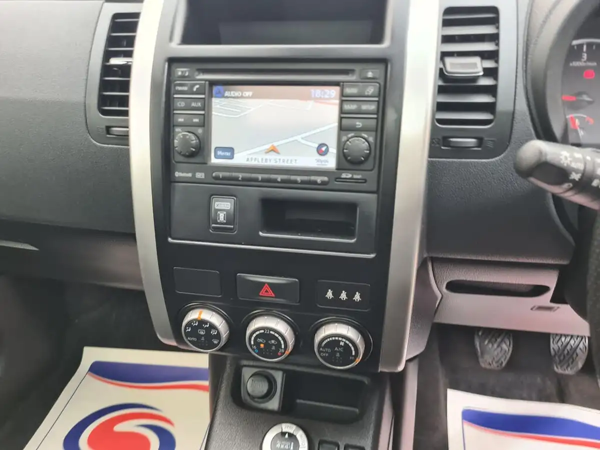 2014-nissan-x-trail-20td-n-tec-big-31