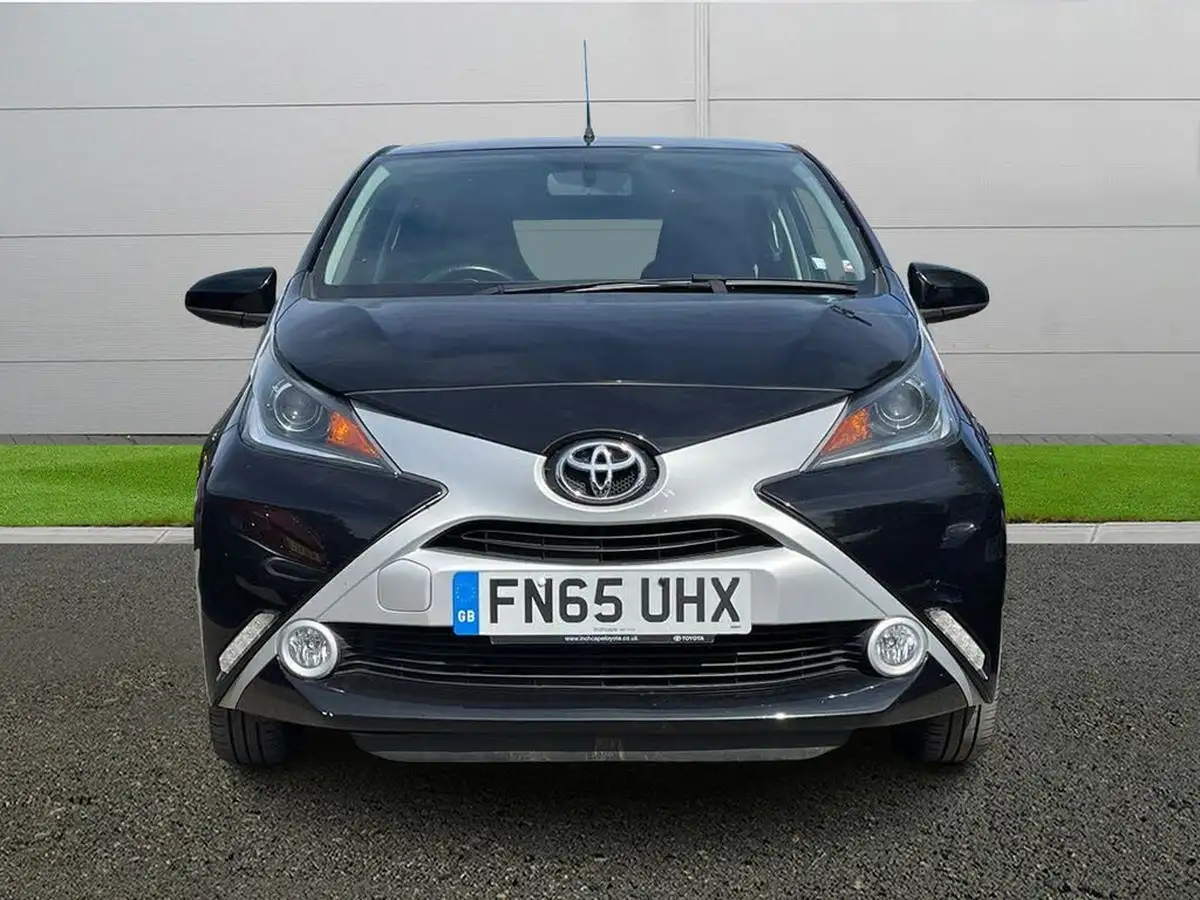 2015-toyota-aygo-10-vvt-i-x-clusiv-5d-big-1