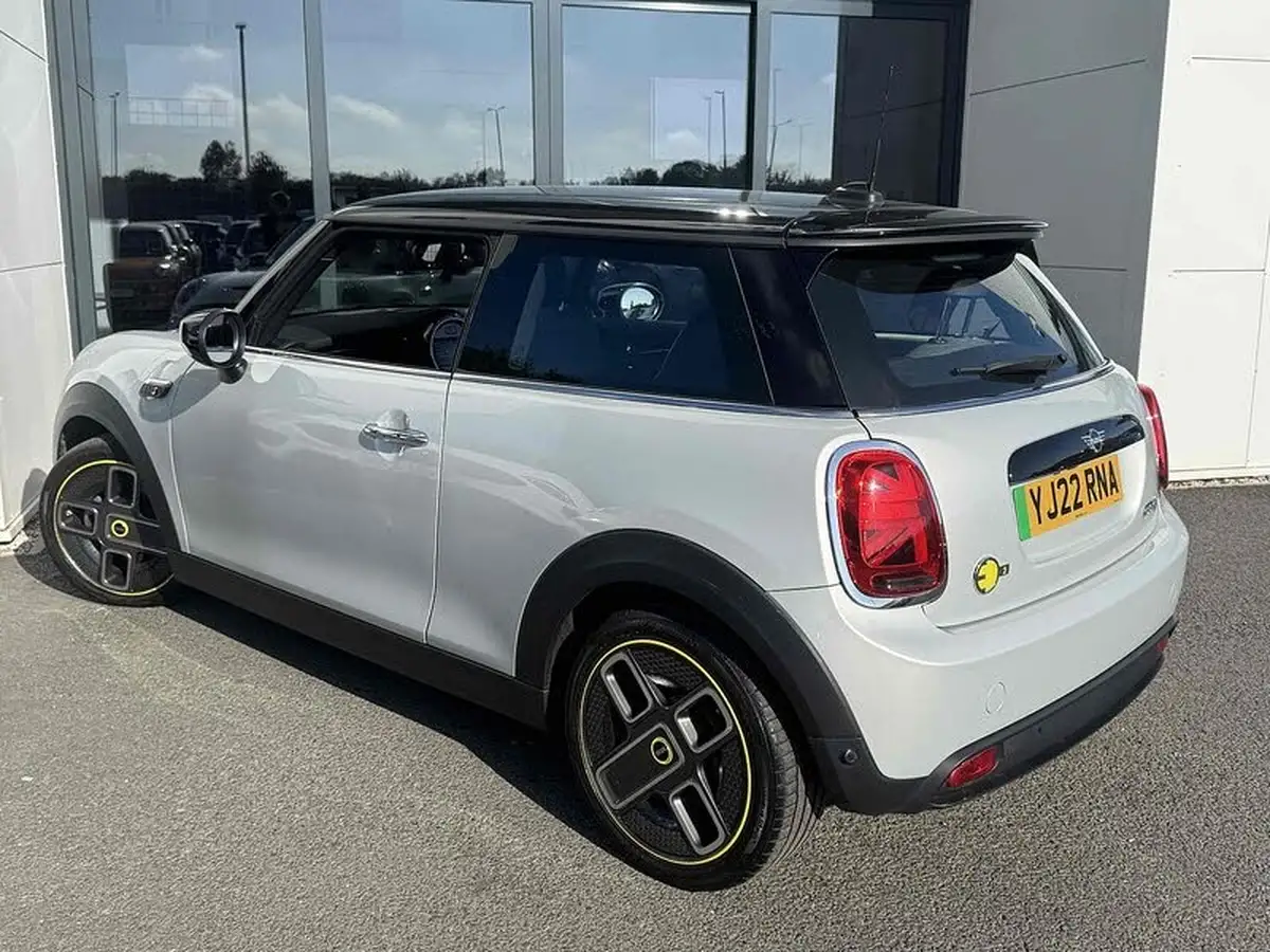 2022-mini-cooper-e-cooper-s-2-big-12