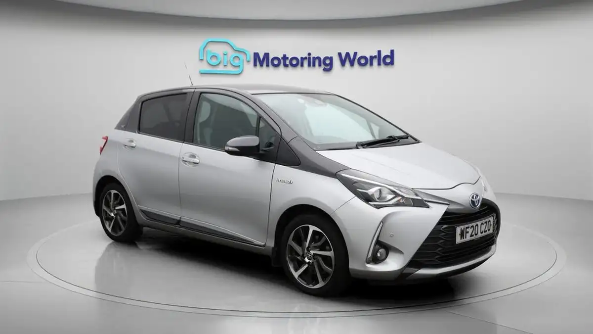 2020-toyota-yaris-15-vvt-i-y20-98bhp-hybrid-1497cc-e-cvt-big-1