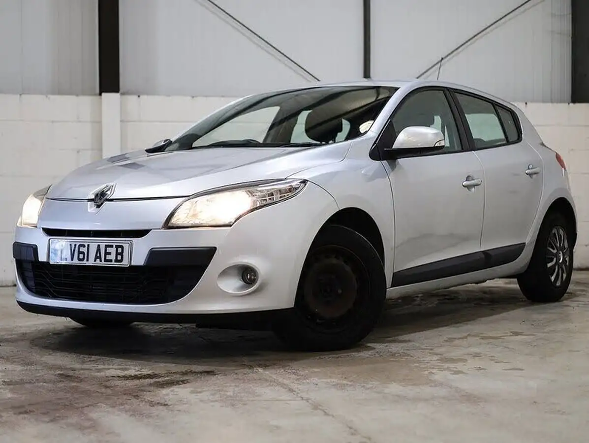 2011-renault-megane-15td-expression-15dci-110-fap-eco-hatchback-5d-big-10