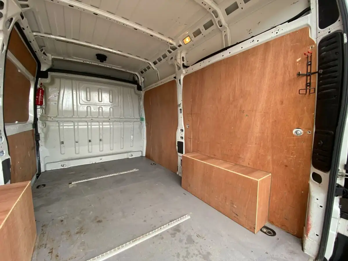 2019-citroen-relay-20bluehdi-35-l2h2-big-39