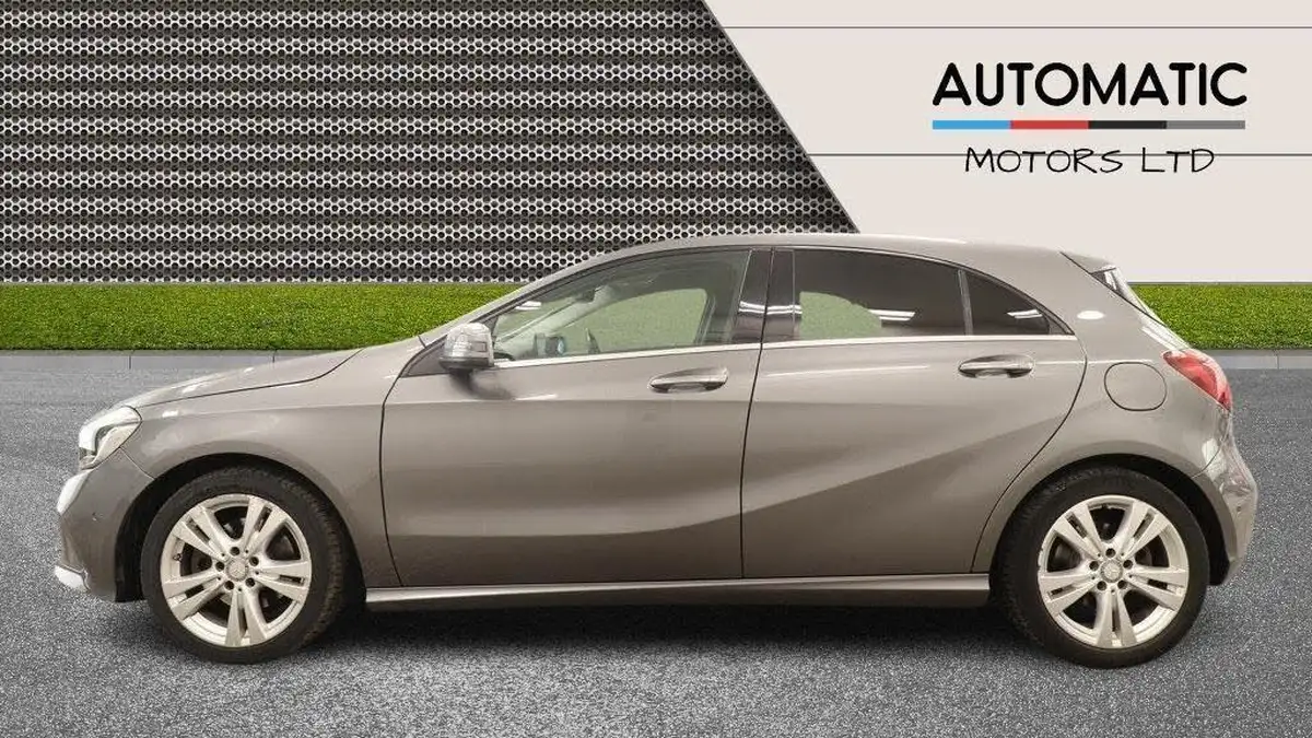 2016-mercedes-benz-a-class-21d-a200d-sport-premiumss-7g-dct-big-7