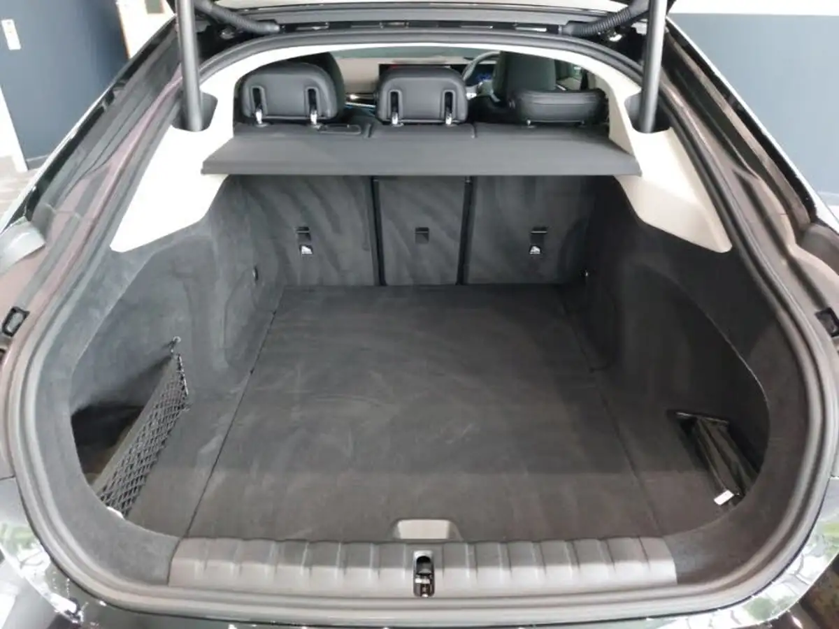 2024-bmw-i4-e-edrive35-sport-big-7