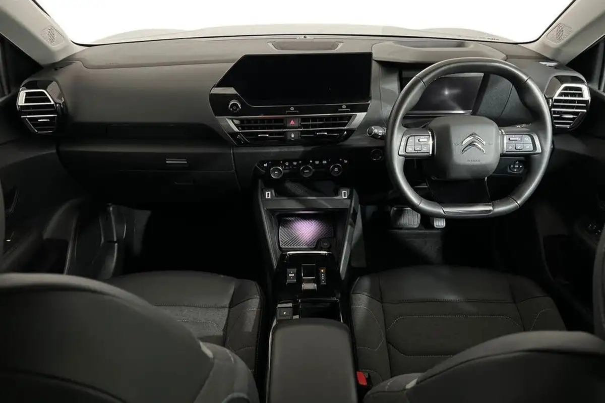 2022-citroen-c4-e-c-series-edition-big-11