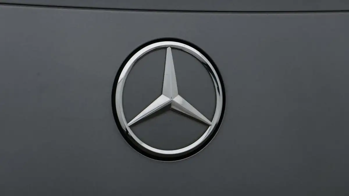 2020-mercedes-benz-cla-13-cla-180-amg-line-premium-plus-coupe-4d-big-22