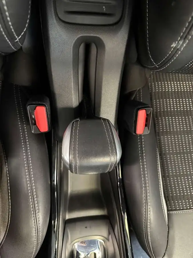 2016-peugeot-2008-crossover-12-puretech-allure-82bhp-ss-etg-big-23