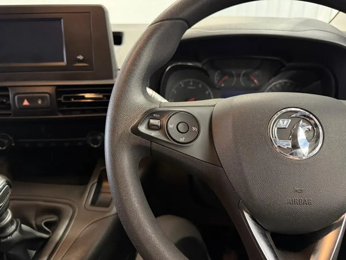 2022-vauxhall-combo-15cdti-dynamic-2000-100pseu6d-big-23