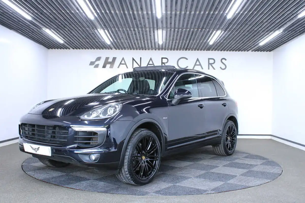2016-porsche-cayenne-30td-big-35