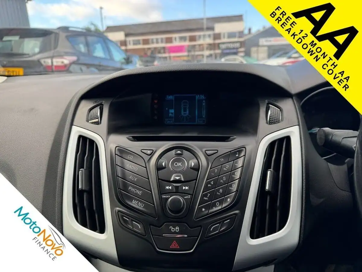 2012-ford-focus-16-zetec-ti-vct-125ps-hatchback-powershift-big-20